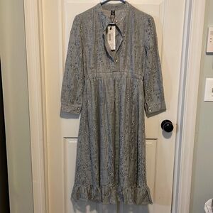 KAIMILAN Gray‎ Lace Dress size Large